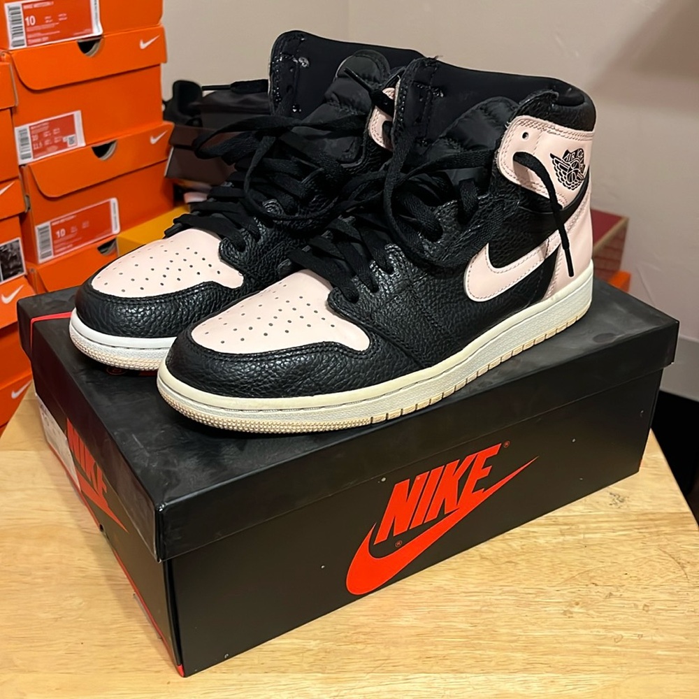 Jordan 1 Retro High OG “Black Crimson Tint”